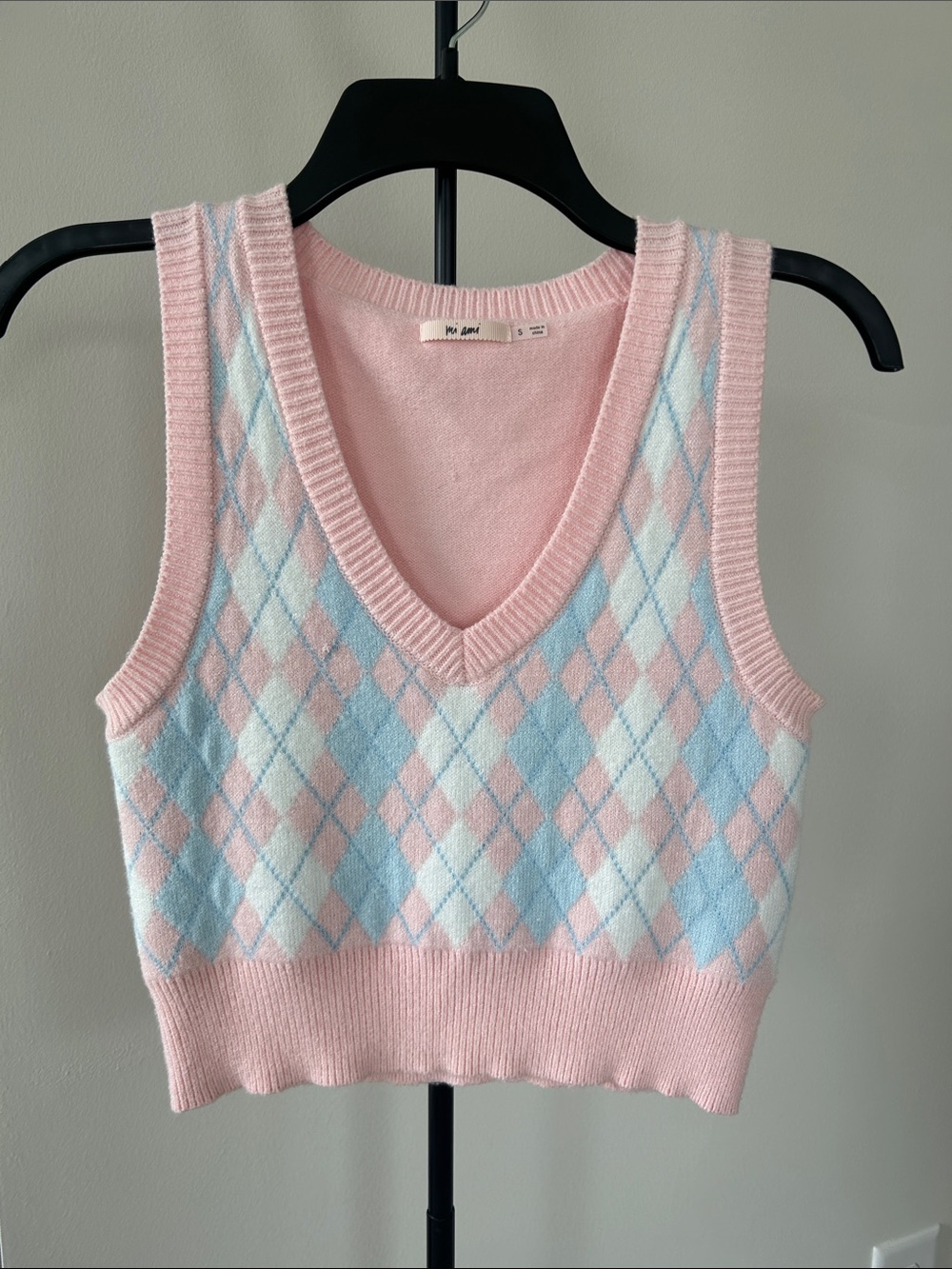 Argyle V-Neck Knit Vest in Pink and Blue